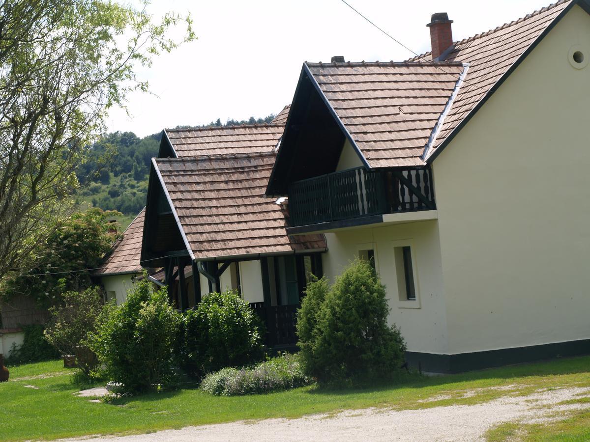 Panzio-Kemping Bekoelce Bekolce Zewnętrze zdjęcie